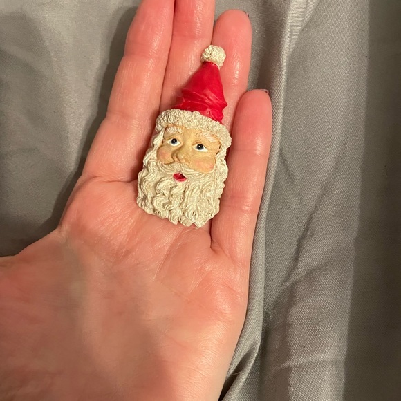 Jewelry - Vintage 90s red and white Santa Claus holiday pin